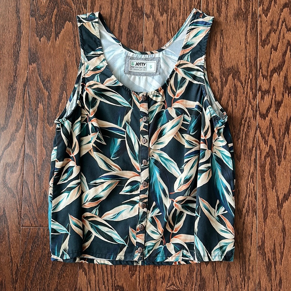 Hawaiian print tank!